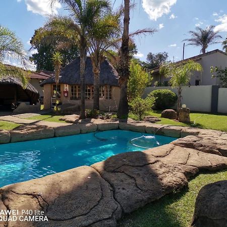 The Outlook Guest House Newcastle Extérieur photo